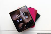 Motorola Razr Ultra now $799 with free earbuds