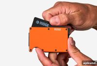 Ridge Wallet Tracker Card Drops to Lowest Price on Amazon