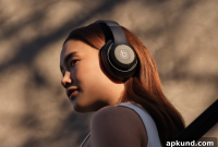 Apple’s New Over-Ear Headphones Appear in FCC Filing