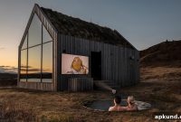 Leica Cine Compact 1: High-End Smart Projector Unveiled