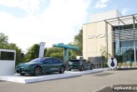 BYD Brings Flash Charging Technology to the UK