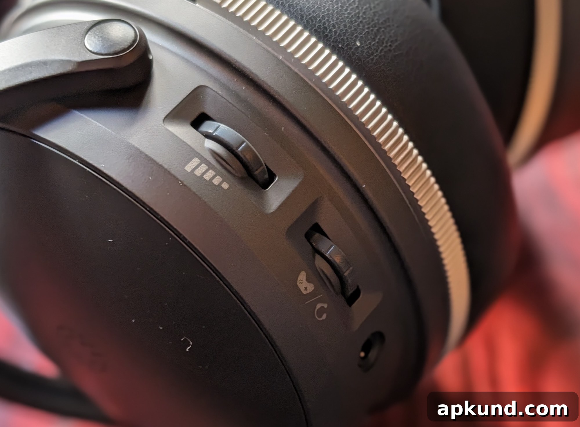 Audeze Maxwell 2 ANC headphones top view