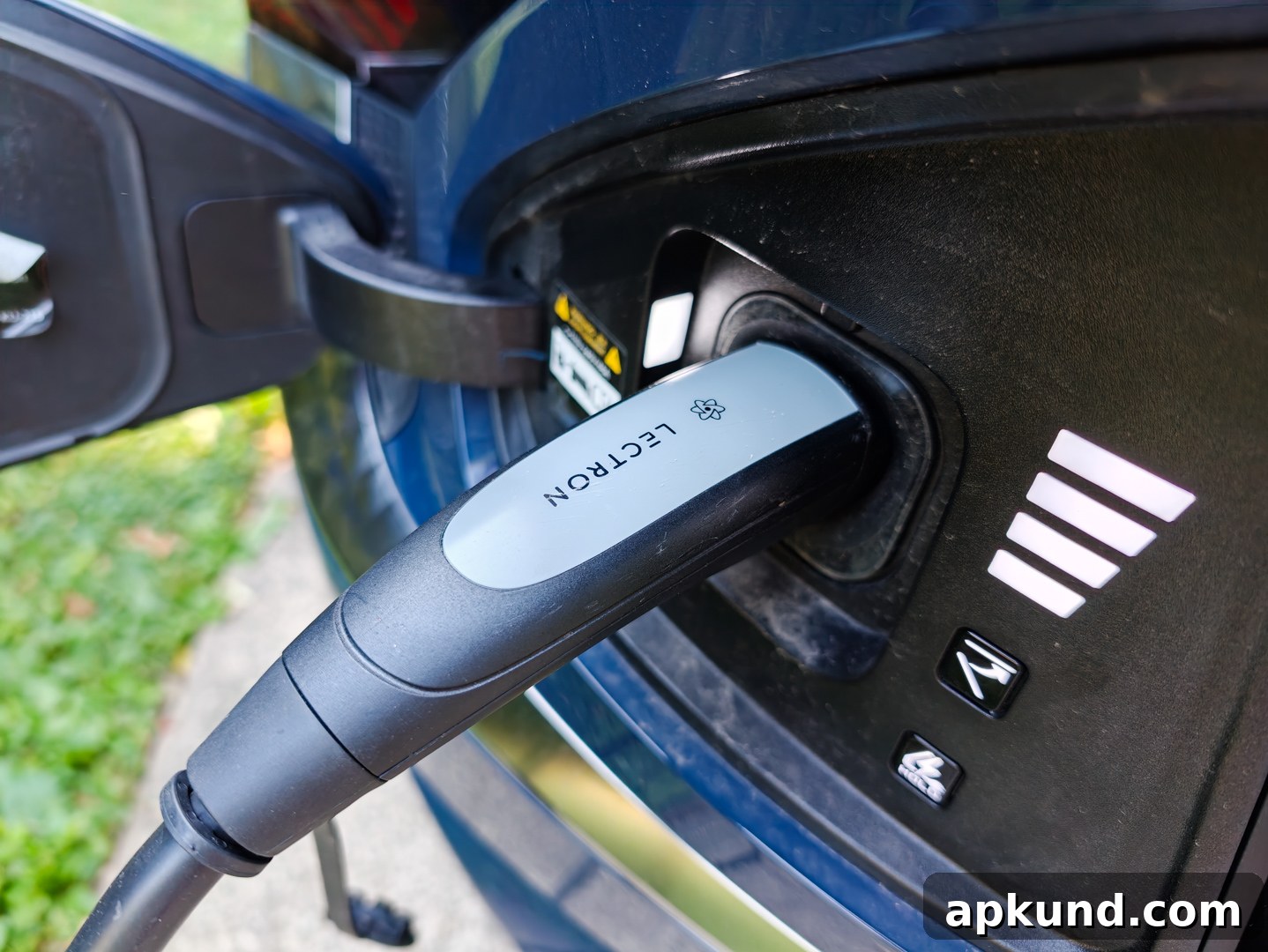 Lectron portable charger